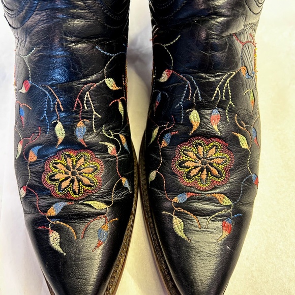 Lucchese 1883 Black Floral Boots - Picture 10 of 10